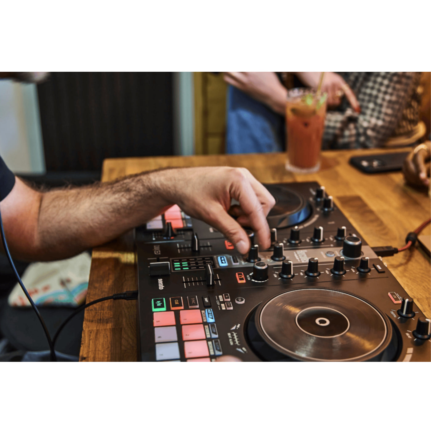 Hercules DJ DJControl Inpulse 300 MK2 Mixer for Djing