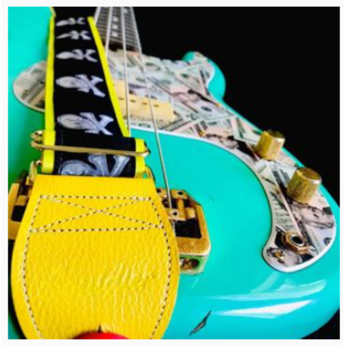 Souldier TGS1318BK01BK - Handmade Souldier Fabric Torpedo Strap for Bass, Electric, or Acoustic Guitar, Adjustable Length from 42.5" to 55" Made in the USA, Gold