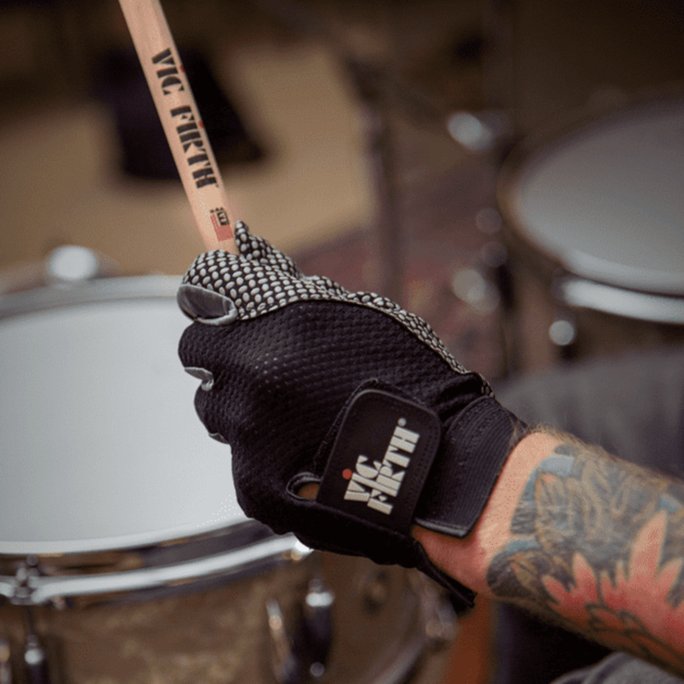 Vic Firth Vic Gloves – Large Percussion Accessory (VICGLVL)